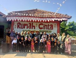 Dari Bilik Bambu Menumbuhkan Harapan di Kampung